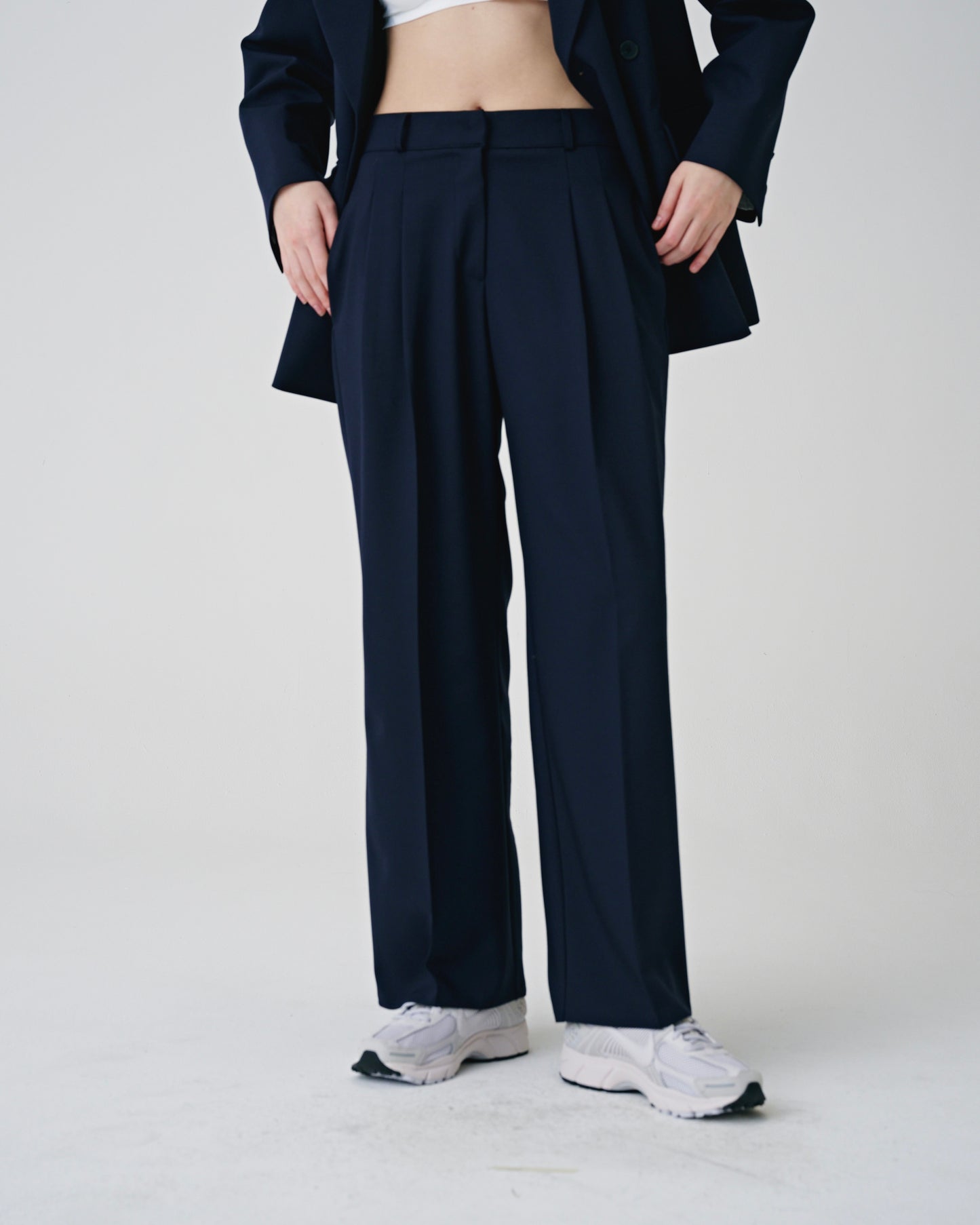 Set-up Tuck Pants (Navy/Black)