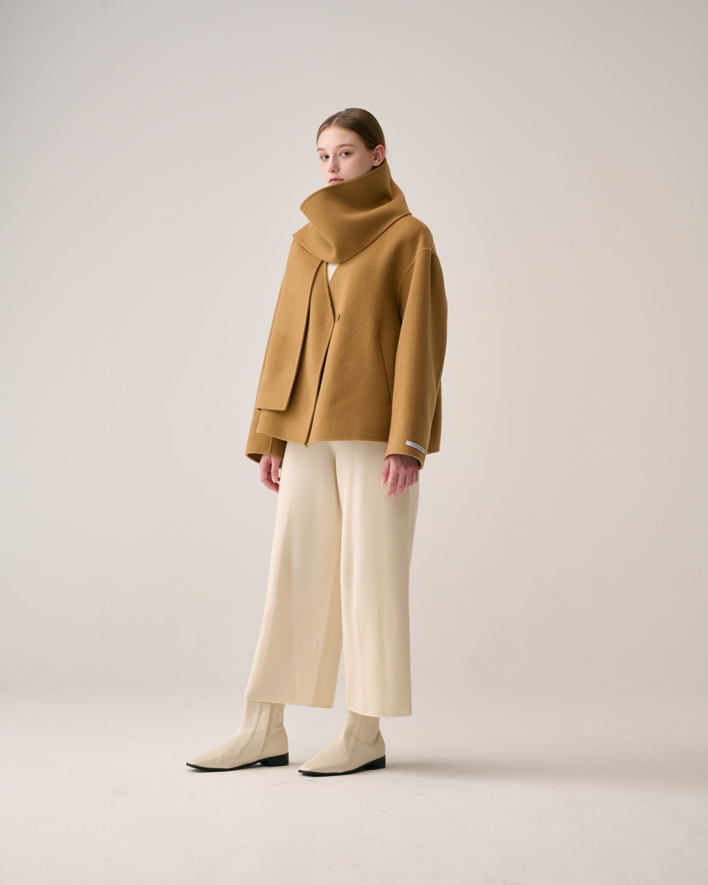 Collarless Half Coat w/muffler