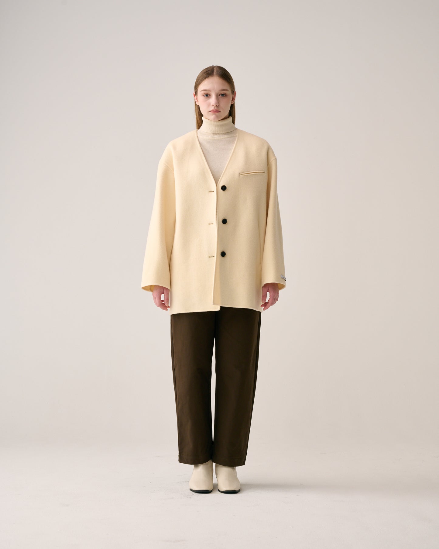 Collarless Edge Half Coat