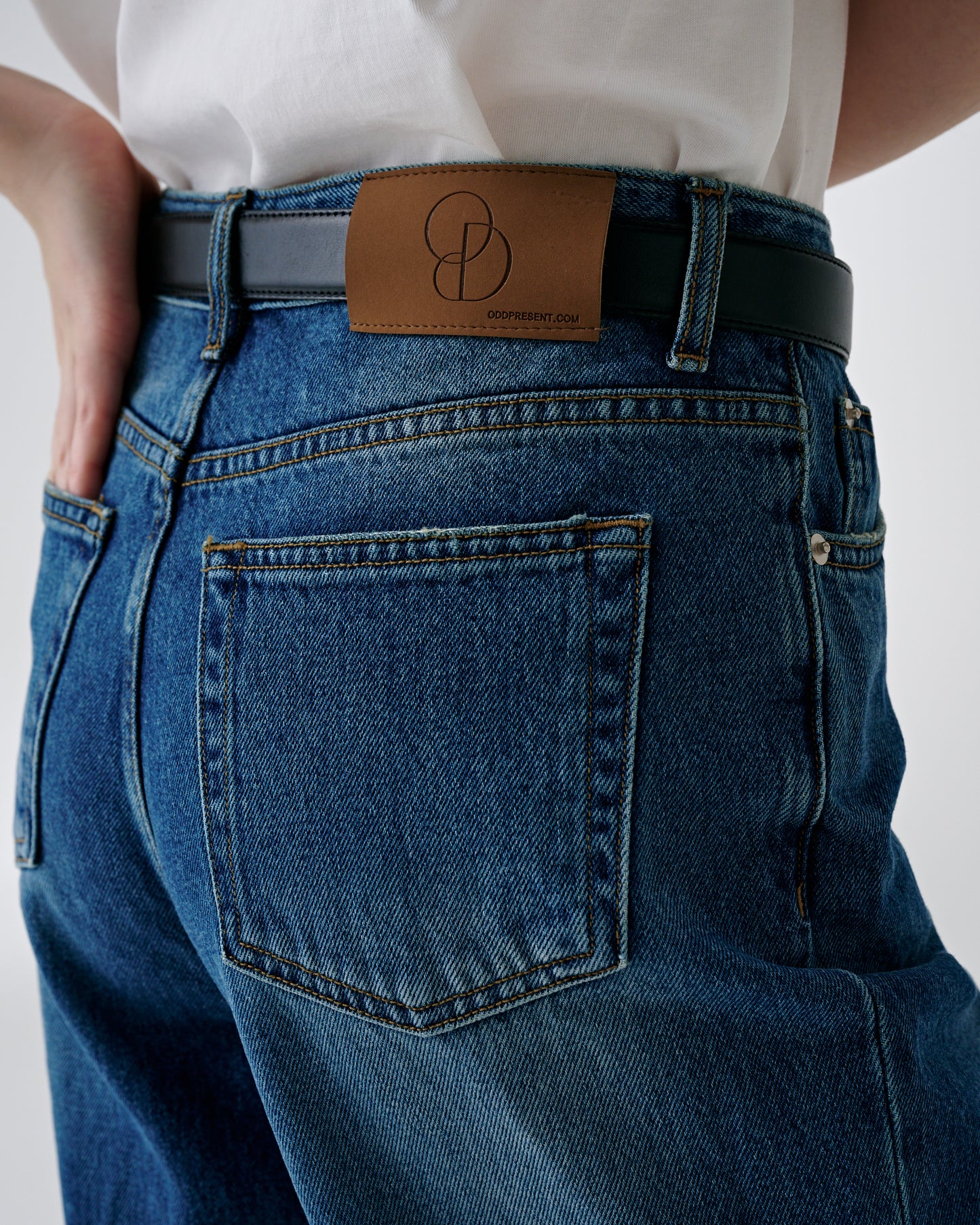 Odd Pressure-drop Jeans